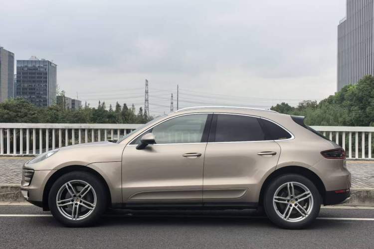 Used Porsche Macan 2017 Macan 2.0T Exterior 5
