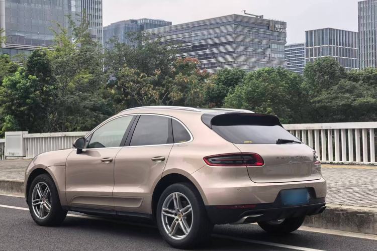 Used Porsche Macan 2017 Macan 2.0T Exterior 6