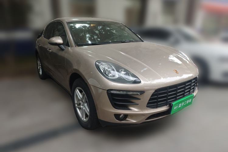 Used Porsche Macan 2017 Macan S 3.0T Front Right 45 Deg