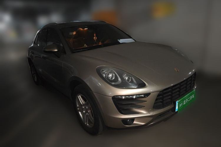 Used Porsche Macan 2017 Macan 2.0T Front Right 45 Deg