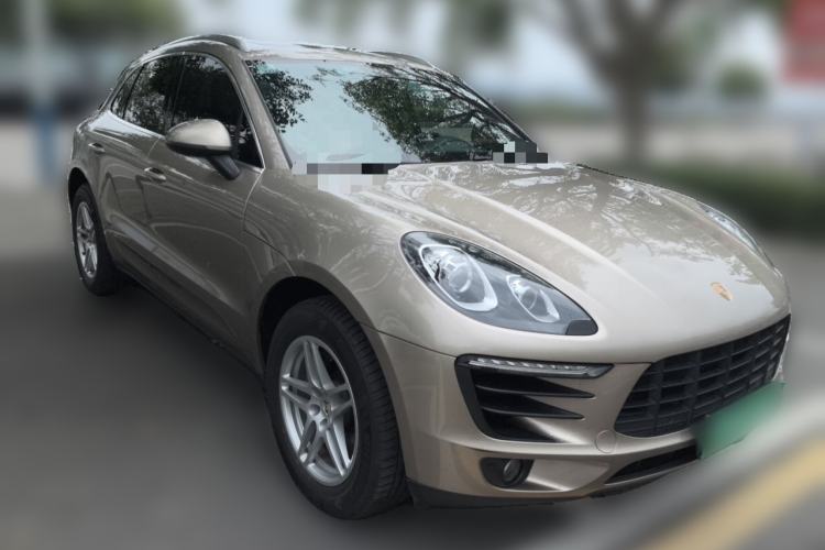 Used Porsche Macan 2017 Macan 2.0T Front Right 45 Deg
