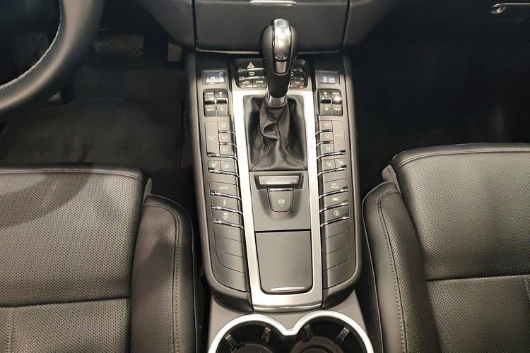 Used Porsche Macan 2017 Macan 2.0T Gear Lever