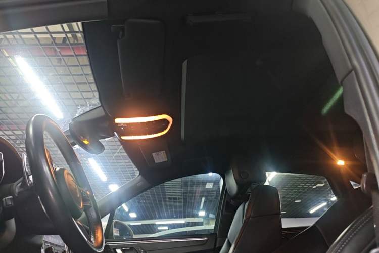 Used Porsche Macan 2017 Macan 2.0T Headliner