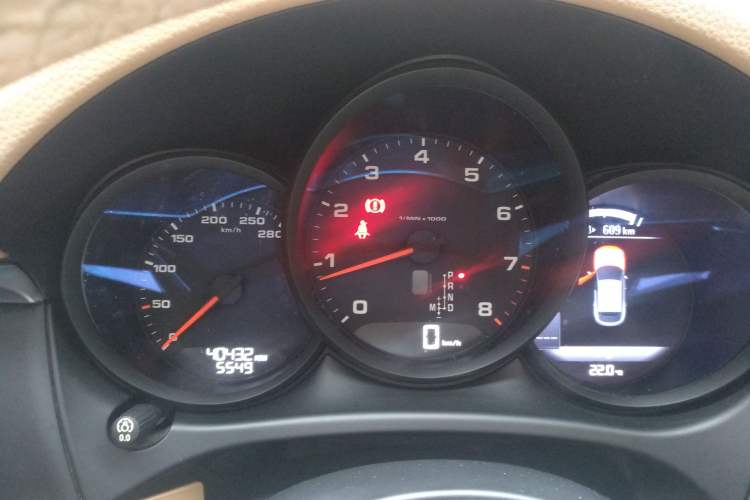 Used Porsche Macan 2017 Macan 2.0T Instrument Cluster