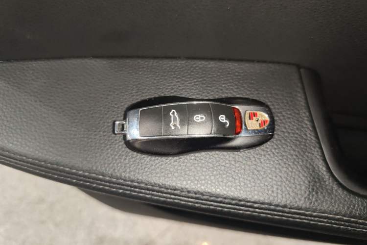 Used Porsche Macan 2017 Macan 2.0T Interior 1