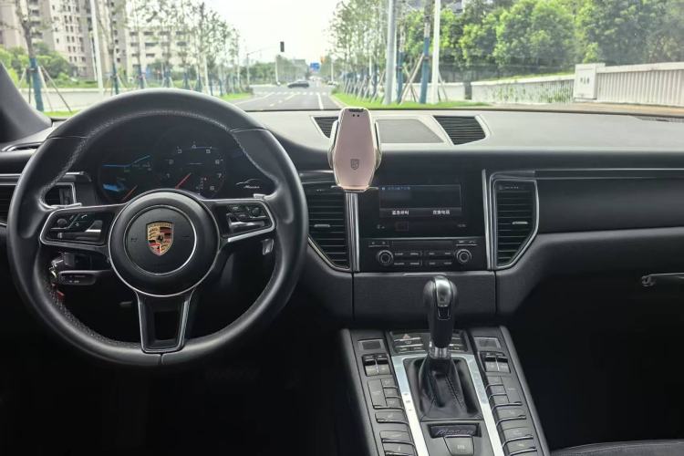 Used Porsche Macan 2017 Macan 2.0T Interior 3