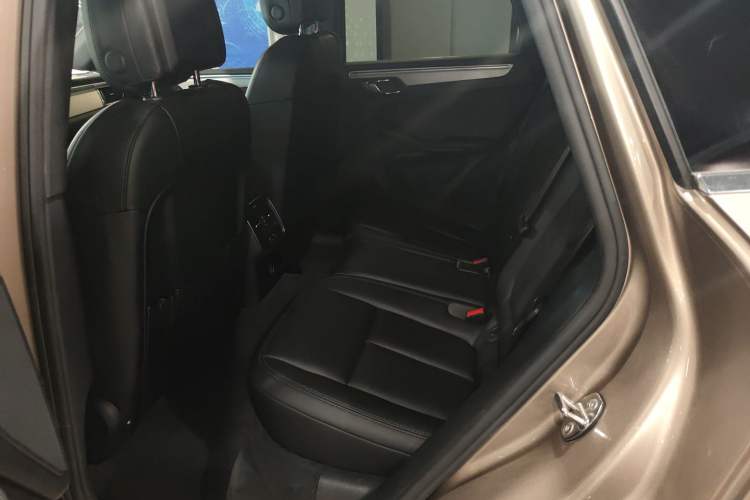 Used Porsche Macan 2017 Macan 2.0T Interior 4