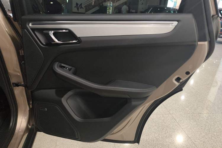 Used Porsche Macan 2017 Macan 2.0T Interior 6