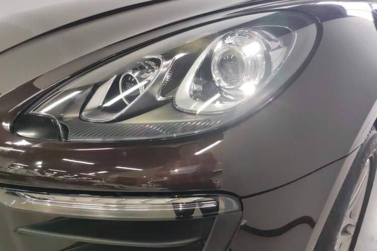 Used Porsche Macan 2017 Macan 2.0T Left Front Headlight