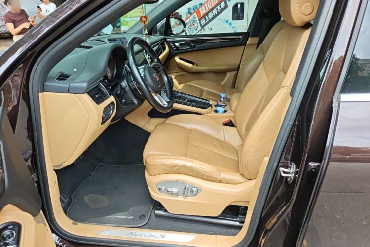 Used Porsche Macan 2017 Macan S 3.0T Left Front Seat