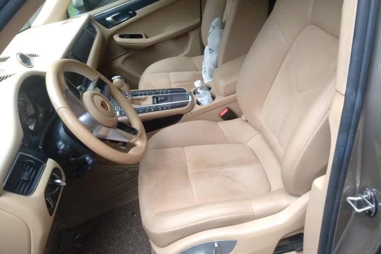 Used Porsche Macan 2017 Macan 2.0T Left Front Seat