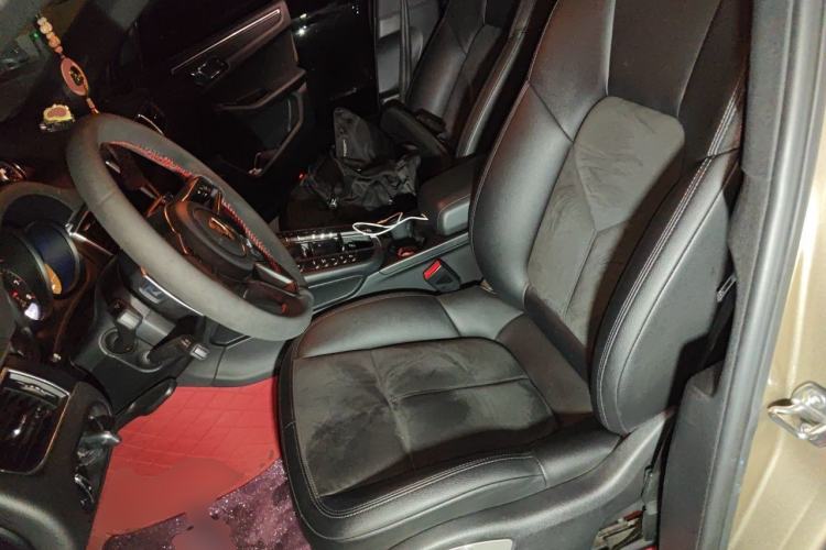 Used Porsche Macan 2017 Macan 2.0T Left Front Seat