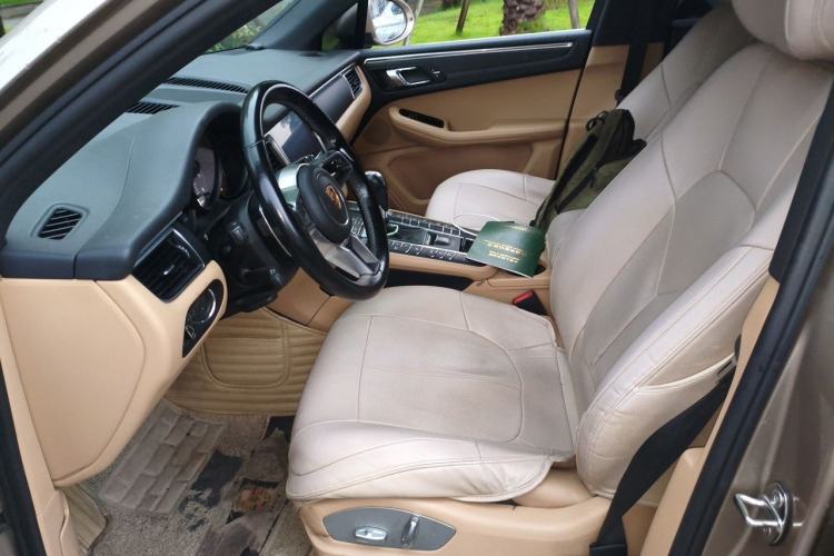 Used Porsche Macan 2017 Macan 2.0T Left Front Seat