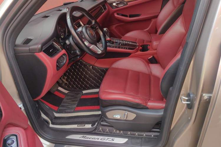 Used Porsche Macan 2017 Macan GTS 3.0T Left Front Seat