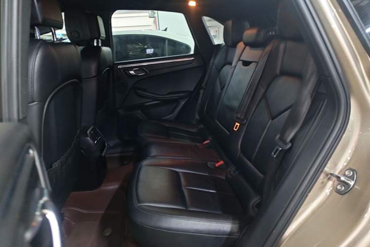 Used Porsche Macan 2017 Macan 2.0T Left Rear Seat