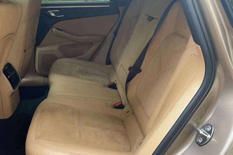 Used Porsche Macan 2017 Macan 2.0T Left Rear Seat