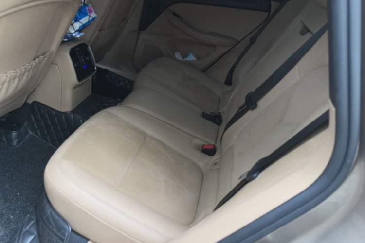 Used Porsche Macan 2017 Macan 2.0T Left Rear Seat