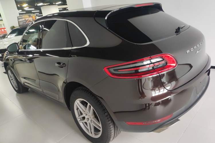 Used Porsche Macan 2017 Macan 2.0T Left Side