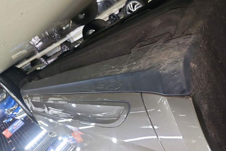 Used Porsche Macan 2017 Macan 2.0T Left Side Sill
