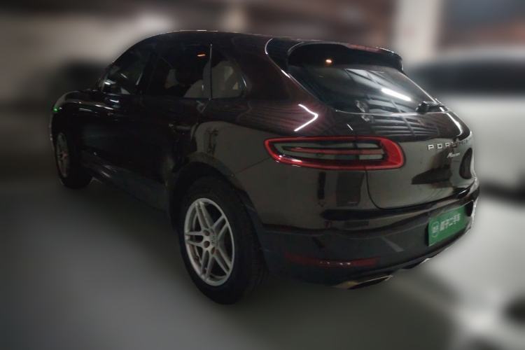 Used Porsche Macan 2017 Macan 2.0T Rear Left 45 Deg