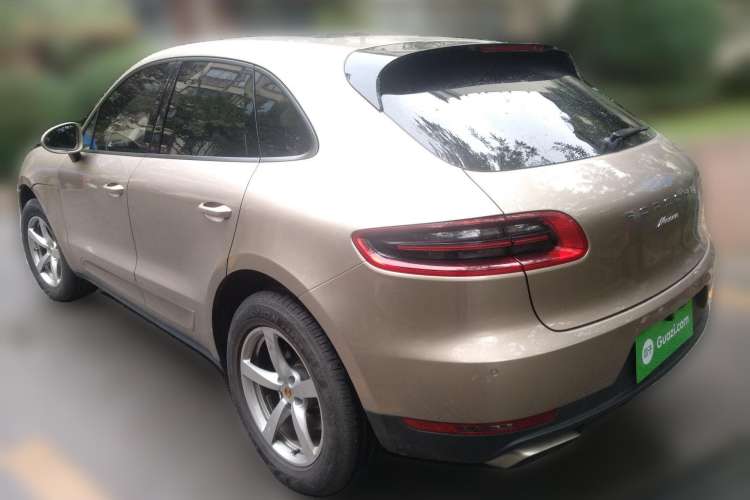 Used Porsche Macan 2017 Macan 2.0T Rear Left 45 Deg