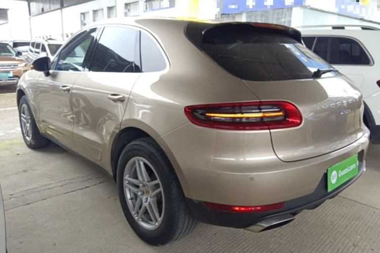 Used Porsche Macan 2017 Macan 2.0T Rear Left 45 Deg