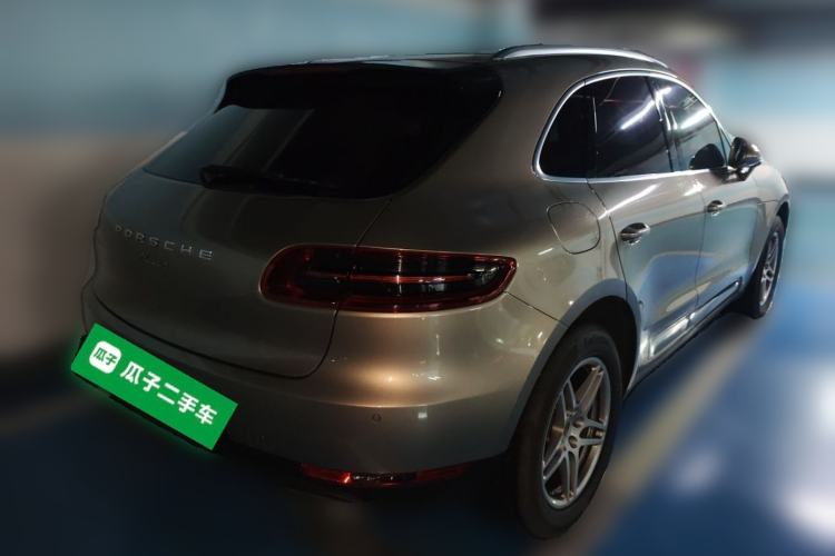 Used Porsche Macan 2017 Macan 2.0T Rear Right 45 Deg