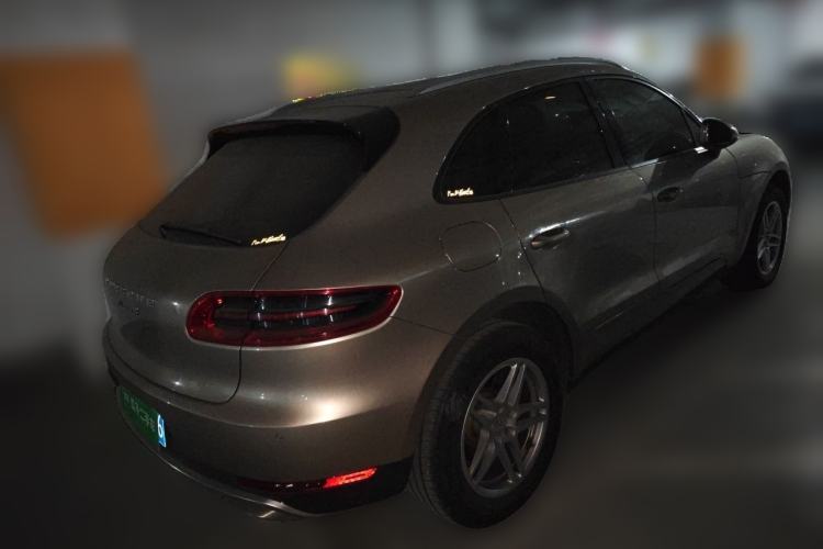 Used Porsche Macan 2017 Macan 2.0T Rear Right 45 Deg