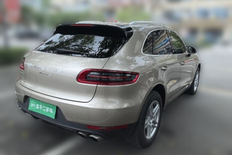 Used Porsche Macan 2017 Macan 2.0T Rear Right 45 Deg