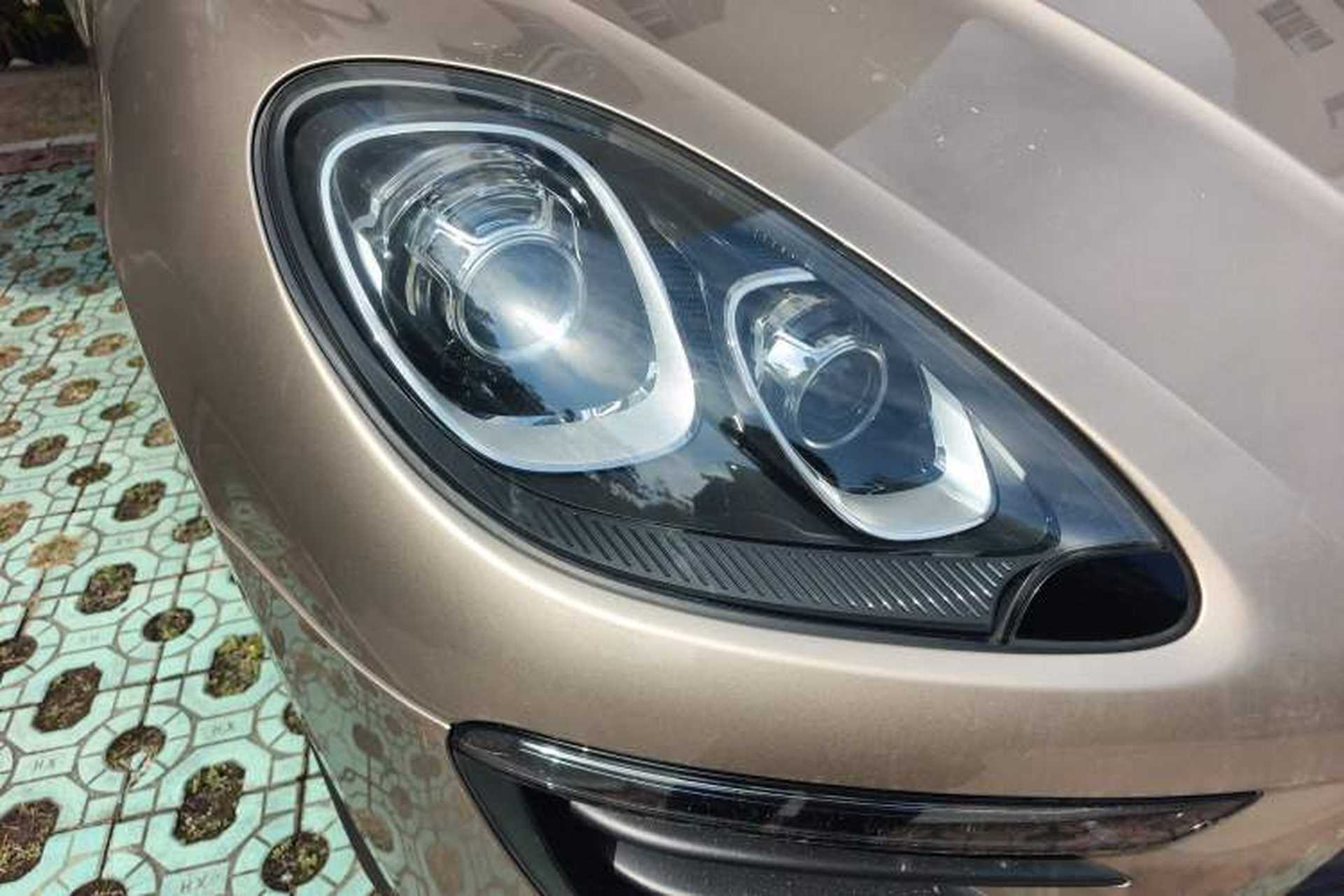 Used Porsche Macan 2017 Macan 2.0T Right Front Headlight