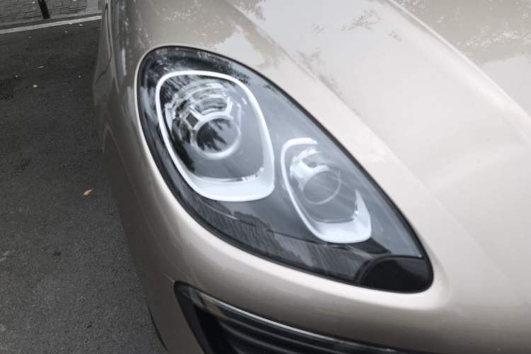 Used Porsche Macan 2017 Macan 2.0T Right Front Headlight