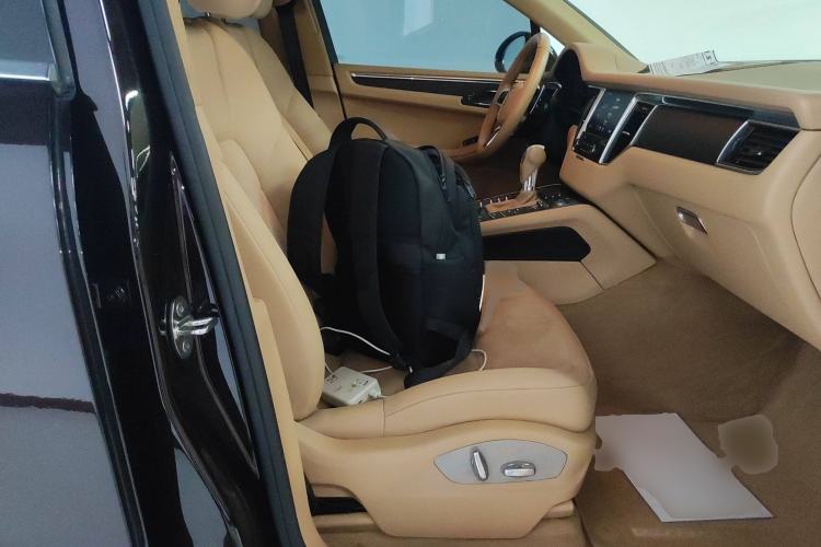Used Porsche Macan 2017 Macan 2.0T Right Front Seat