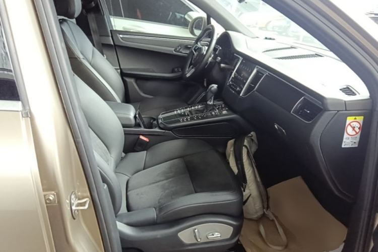 Used Porsche Macan 2017 Macan 2.0T Right Front Seat