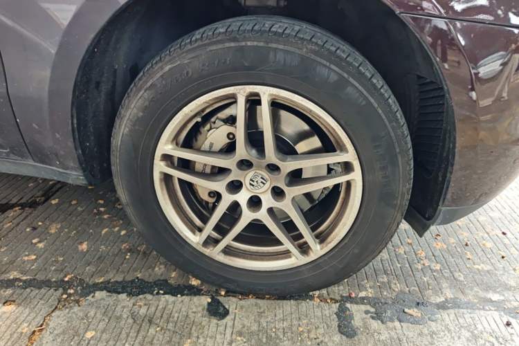 Used Porsche Macan 2017 Macan S 3.0T Right Front Wheel Hub