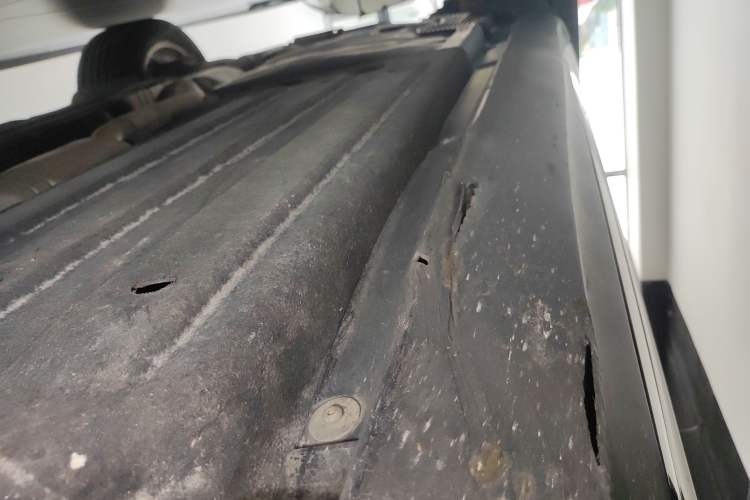 Used Porsche Macan 2017 Macan 2.0T Right Side Sill