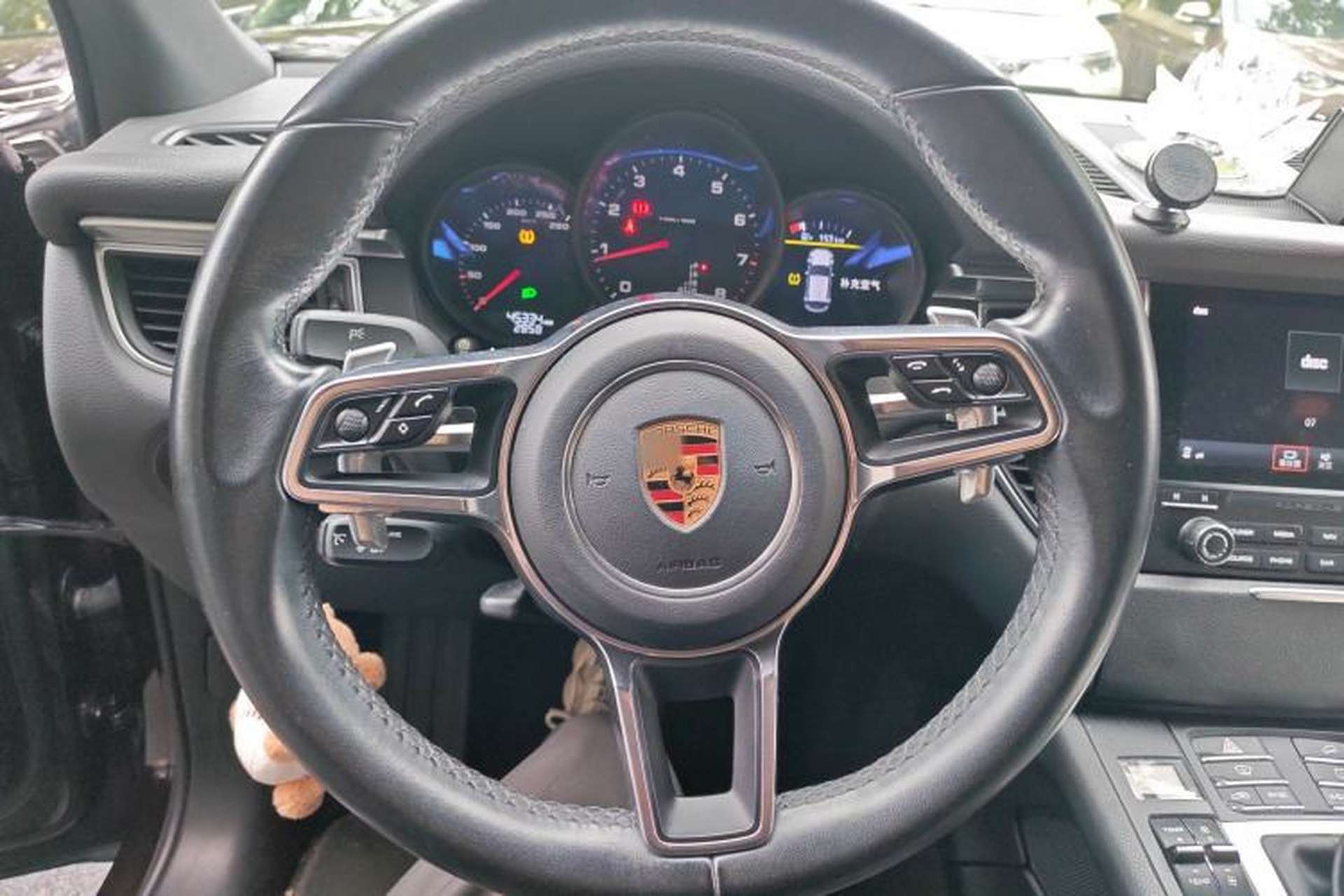 Used Porsche Macan 2017 Macan 2.0T Steering Wheel