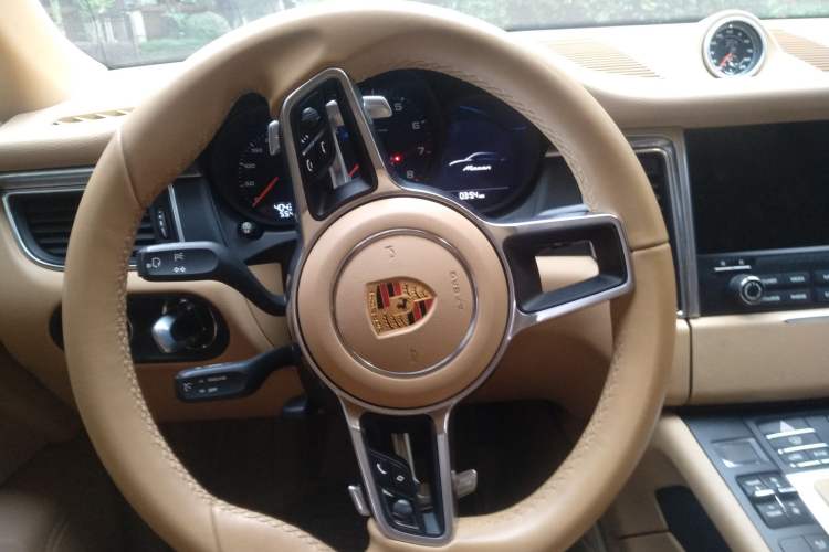 Used Porsche Macan 2017 Macan 2.0T Steering Wheel
