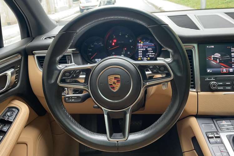 Used Porsche Macan 2017 Macan 2.0T Steering Wheel