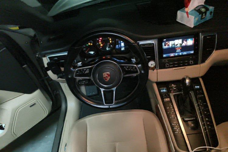Used Porsche Macan 2017 Macan 2.0T Steering Wheel