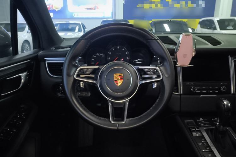 Used Porsche Macan 2017 Macan 2.0T Steering Wheel