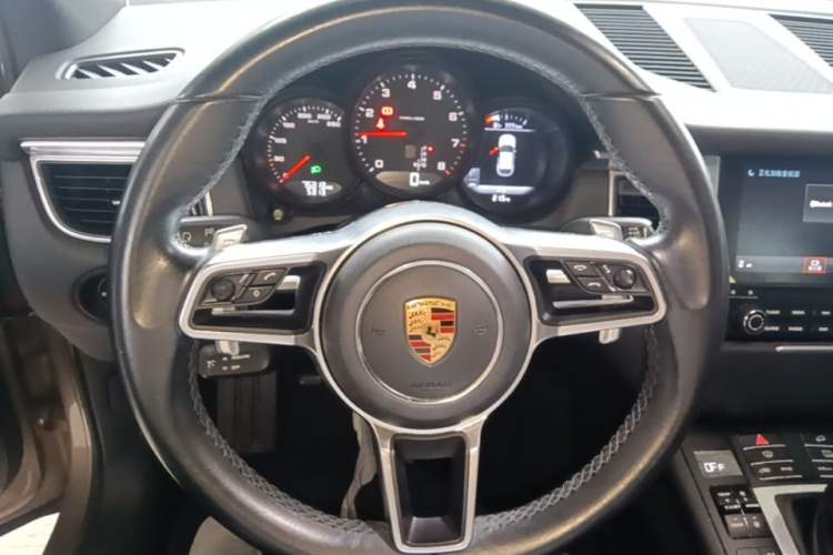 Used Porsche Macan 2017 Macan 2.0T Steering Wheel