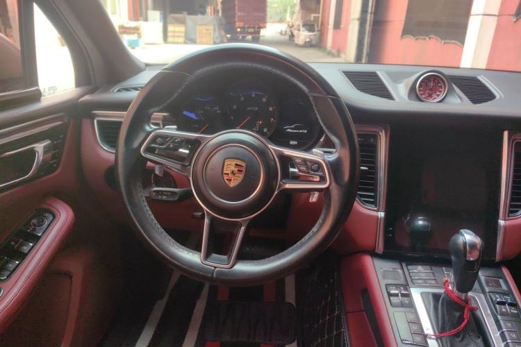 Used Porsche Macan 2017 Macan GTS 3.0T Steering Wheel
