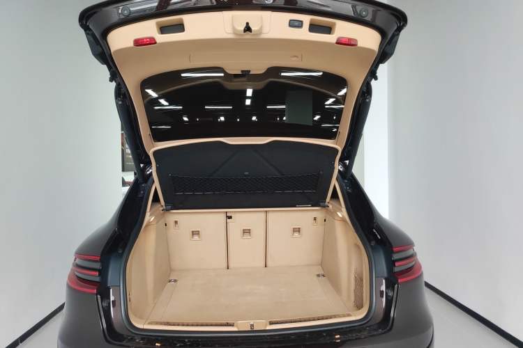 Used Porsche Macan 2017 Macan 2.0T Trunk