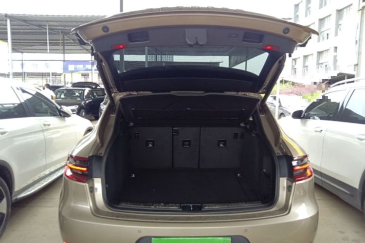 Used Porsche Macan 2017 Macan 2.0T Trunk