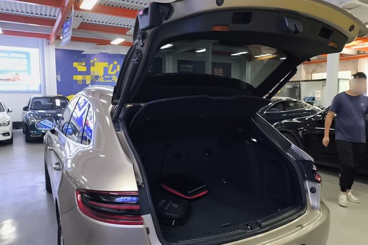 Used Porsche Macan 2017 Macan 2.0T Trunk