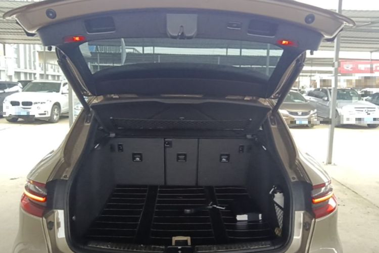 Used Porsche Macan 2017 Macan 2.0T Trunk
