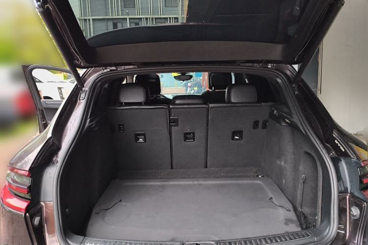 Used Porsche Macan 2017 Macan 2.0T Trunk