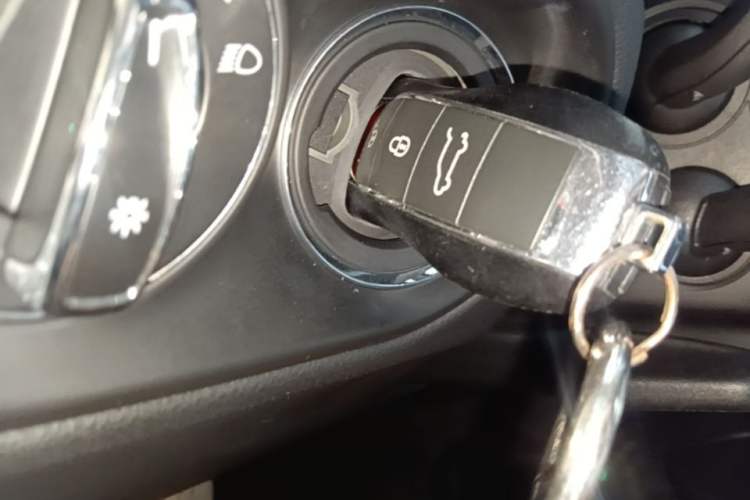 Used Porsche Macan 2017 Macan 2.0T Vehicle Key
