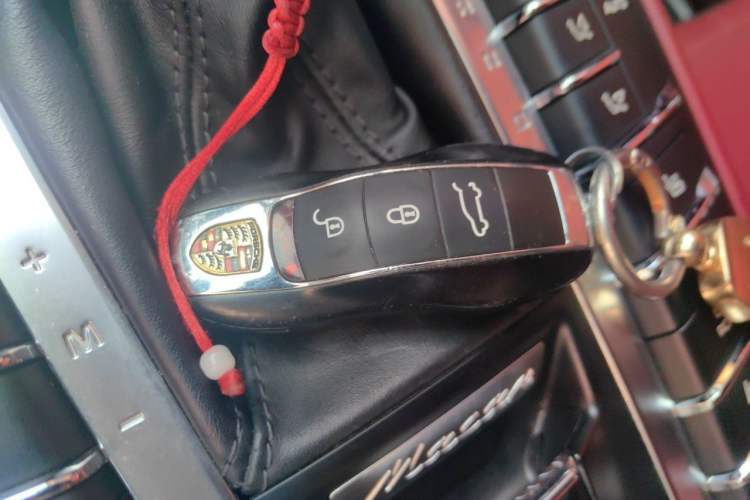 Used Porsche Macan 2017 Macan GTS 3.0T Vehicle Key