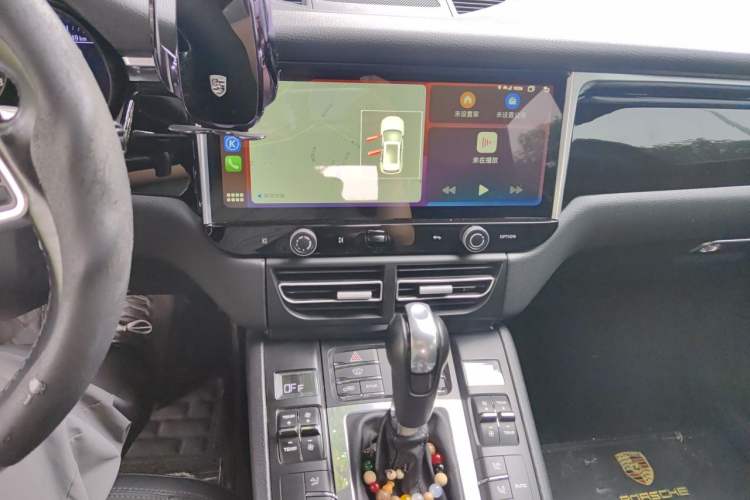 Used Porsche Macan 2017 Macan 2.0T Audio And AC Panel